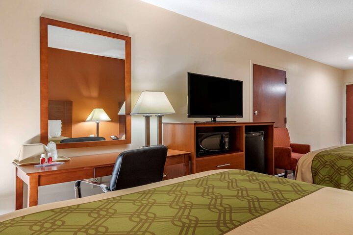 2 Double Beds (3 of 13)