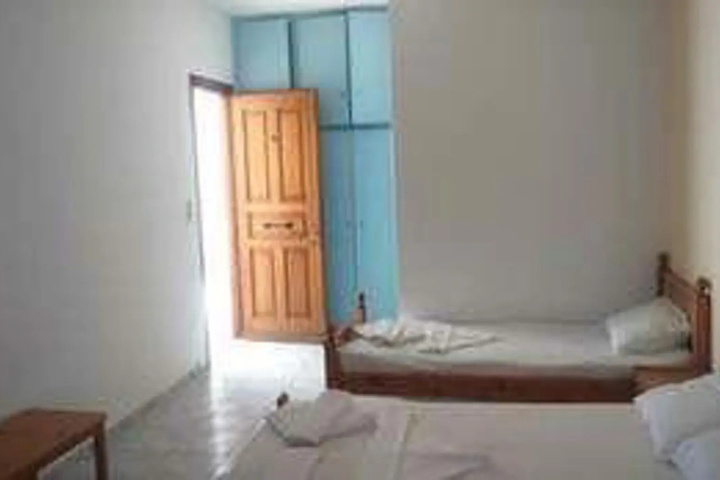 Room 4 of 14