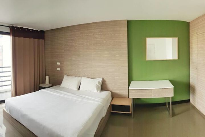 Room 18 of 31