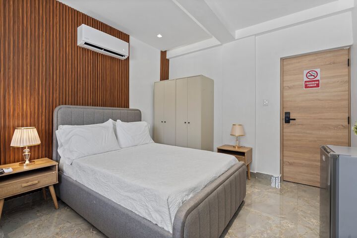 Room 30 of 62