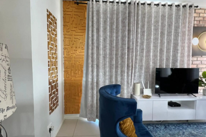 Room 13 of 19