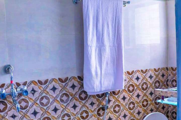 Room 9 of 9