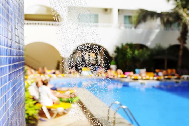 Pool Hotel