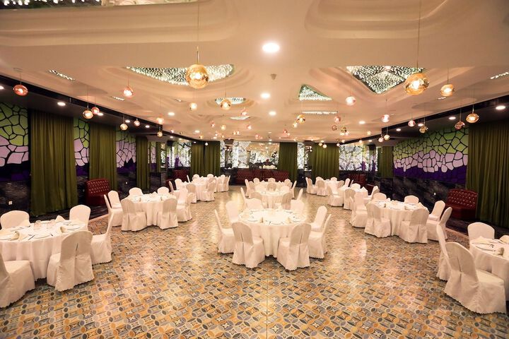 Ballroom/Hall 41 of 50