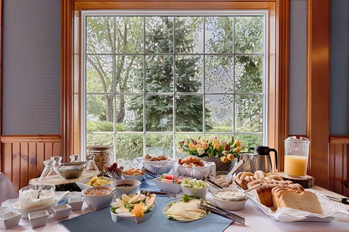 Breakfast/Coffee Service 54 of 71