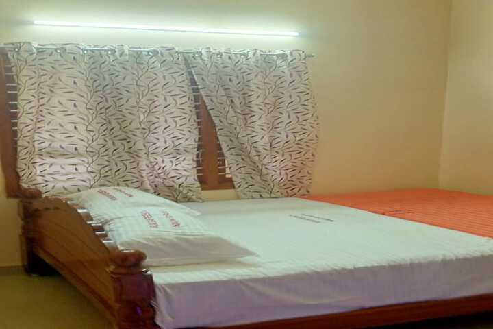 Room 8 of 19