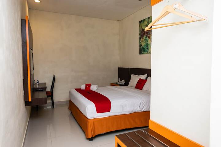 Room 13 of 29