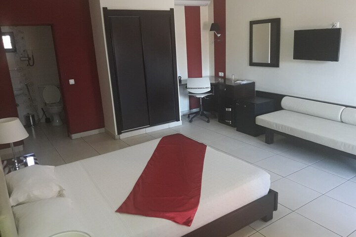 Room 9 of 39