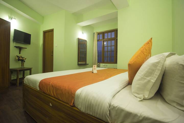 Room 3 of 9