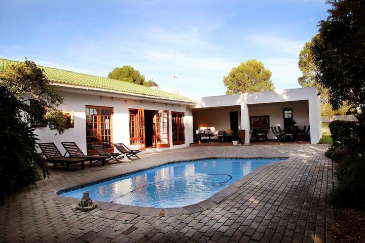 Pool Hotel