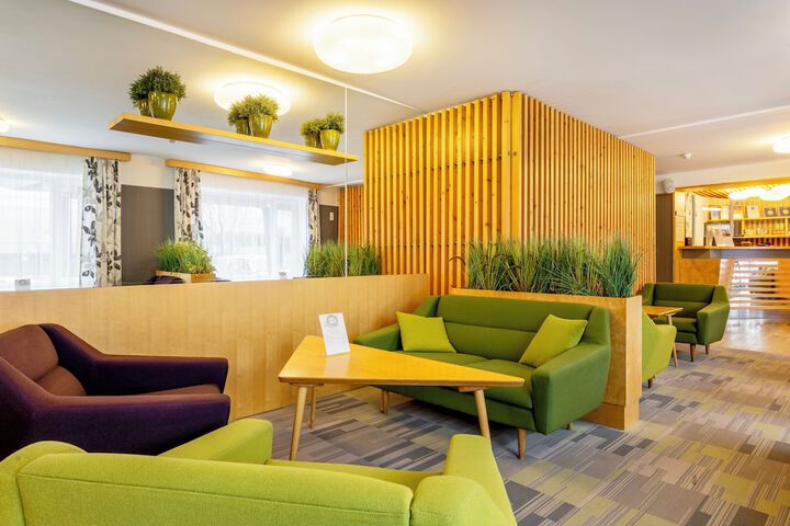 Guest Lobby