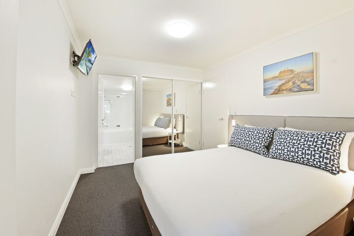 Room 4 of 36