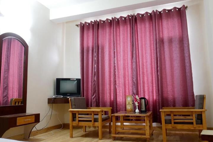 Room 13 of 48