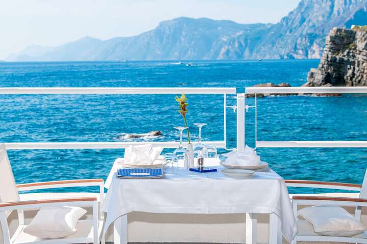Dining 74 of 128
