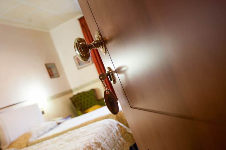 Room 38 of 46