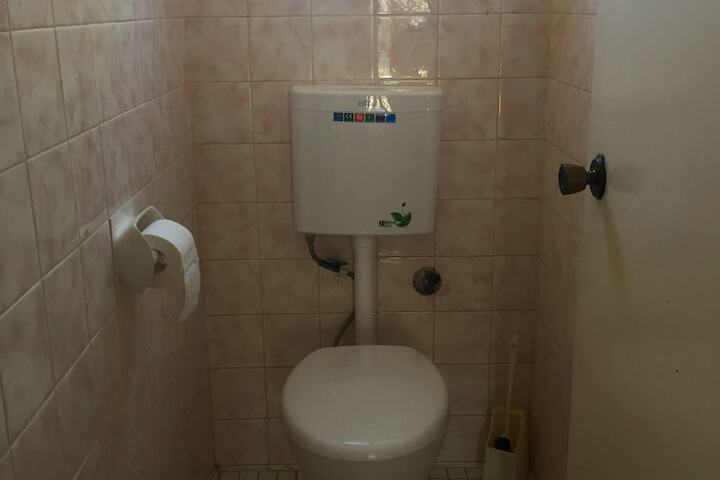Room 60 of 80