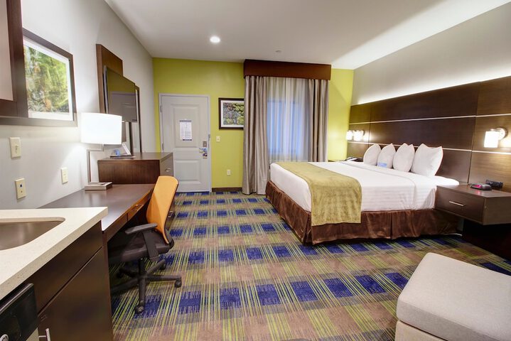 Room 13 of 43