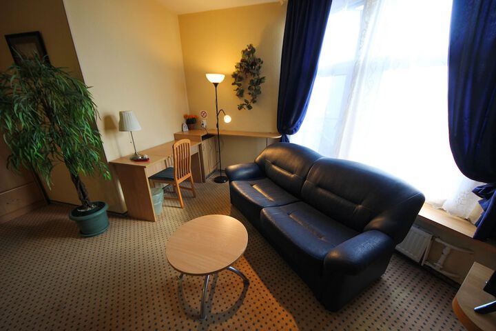 Room 48 of 72