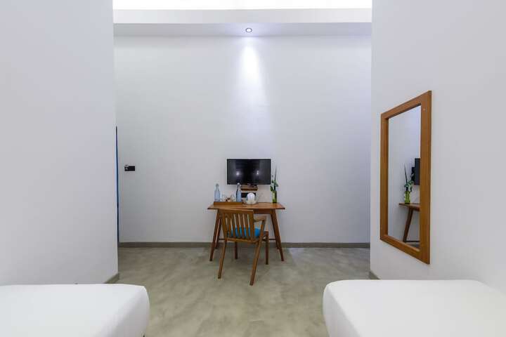 Room 27 of 45