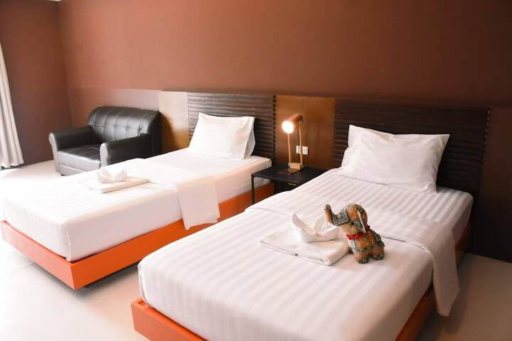 Room 15 of 35