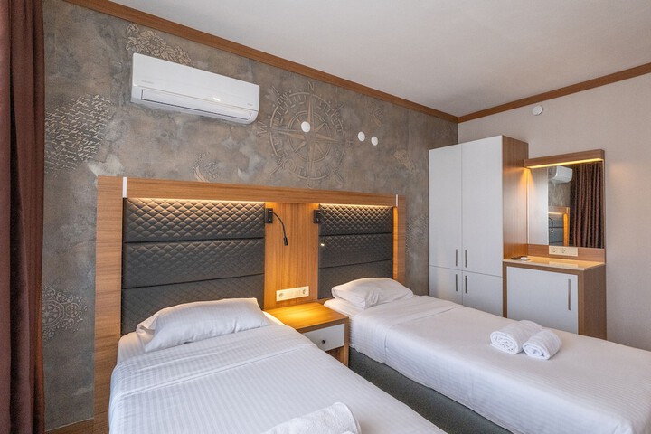 Room 25 of 61