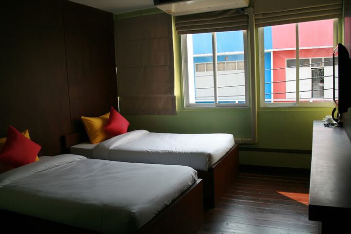 Room 7 of 70