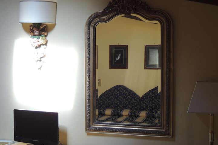 Room 19 of 51