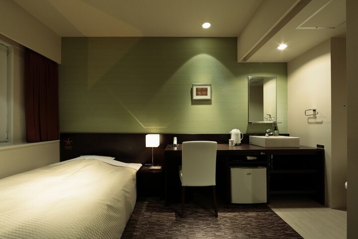 Room 12 of 44