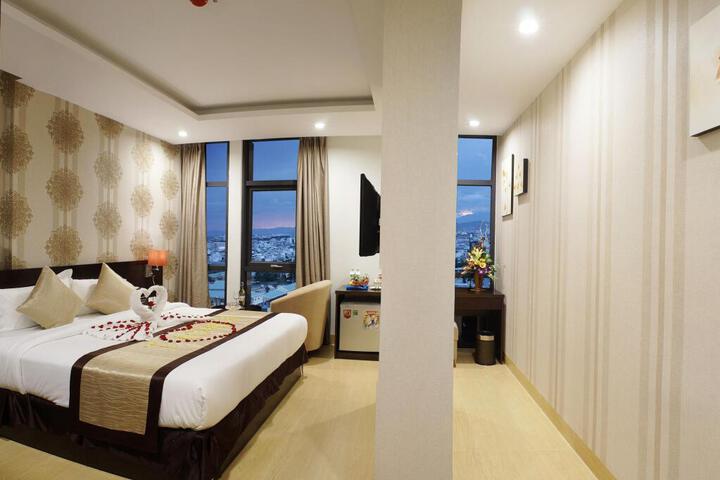 Hotel Entry