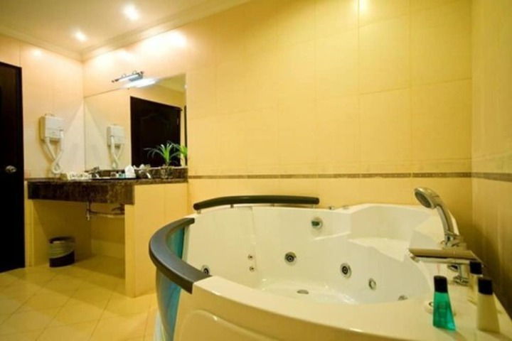 Bath Interior