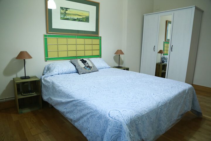 Room 3 of 16