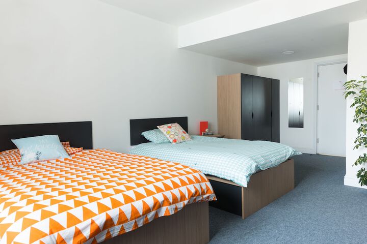 Room 12 of 30