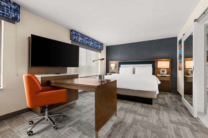 Room 6 of 34