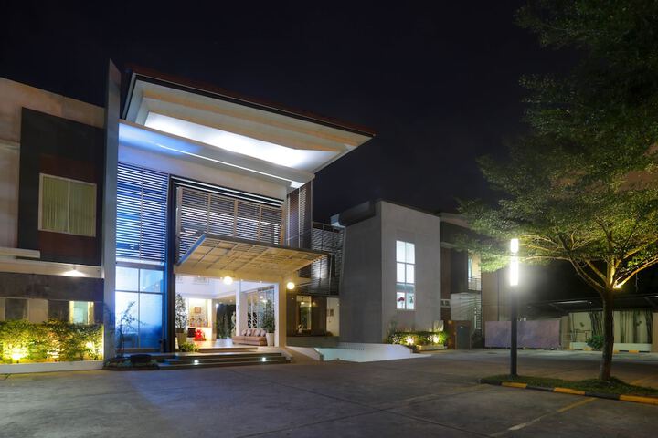 Hotel 53 of 53