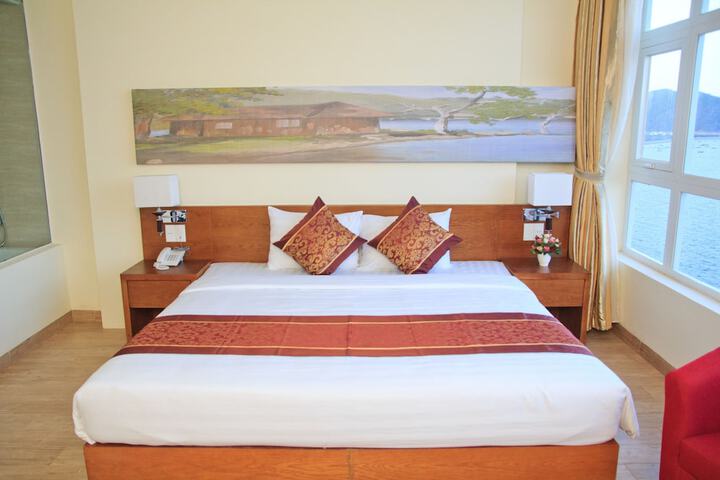 Room 7 of 35