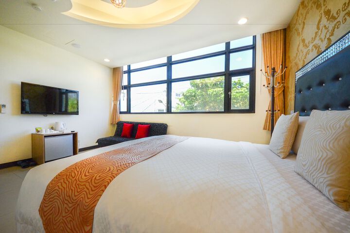 Room 6 of 47