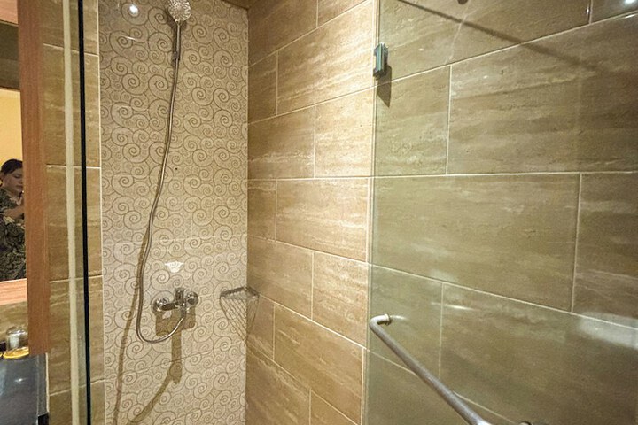 Room 44 of 53