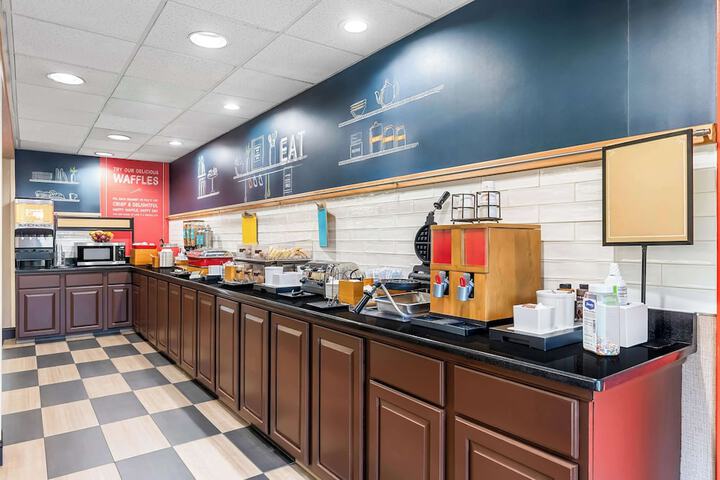 Breakfast area