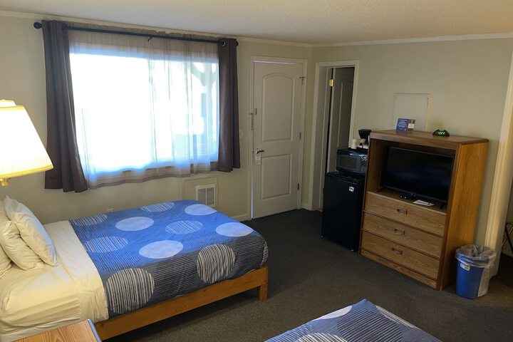 Room 16 of 37