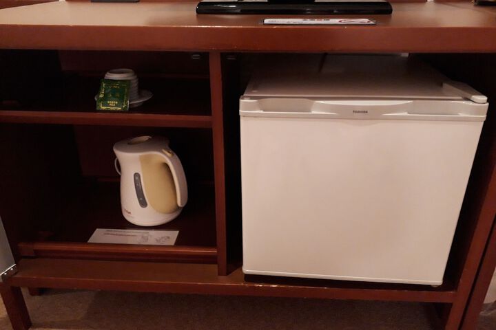 Room 8 of 19