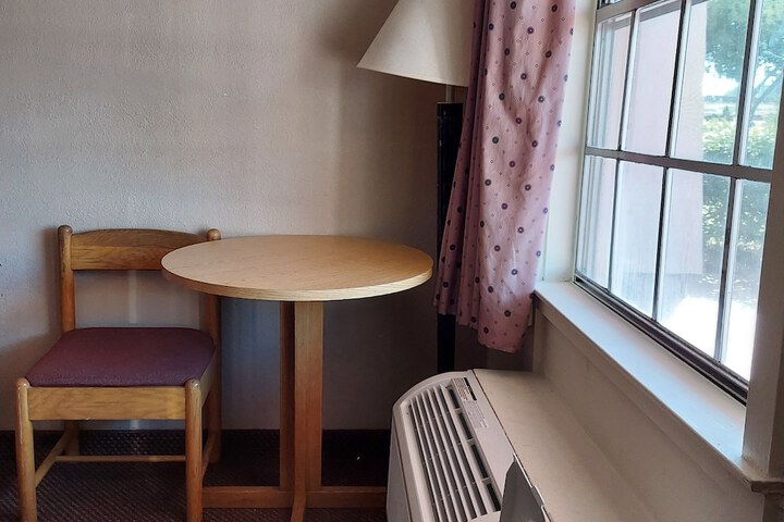 Room 5 of 35