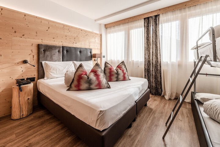 Room 9 of 54