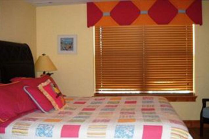 Room 9 of 27