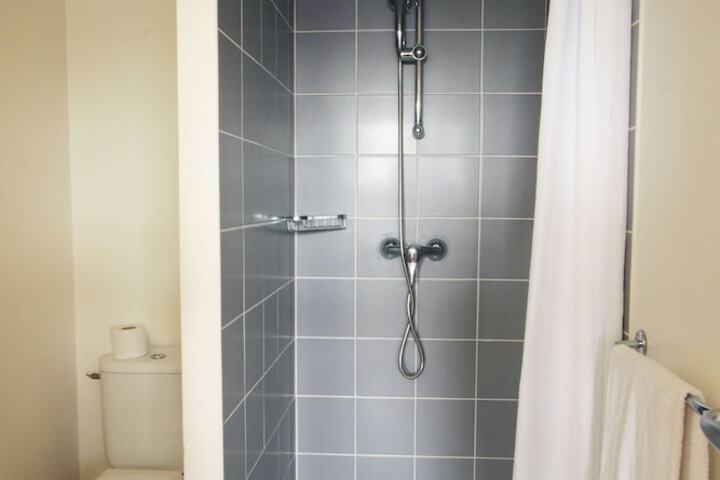 Room 4 of 11