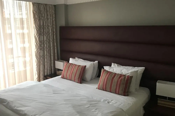 Room 3 of 18