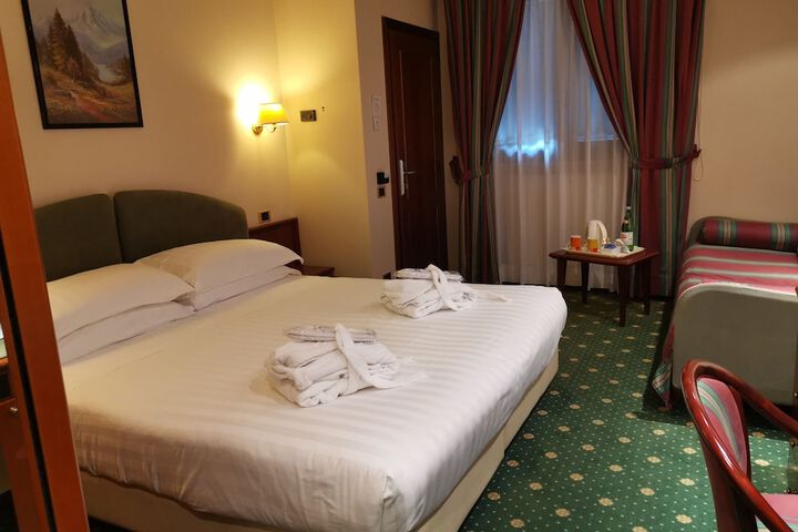 Room 14 of 45