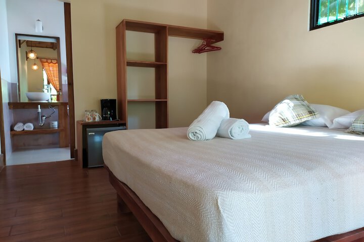 Room 6 of 73