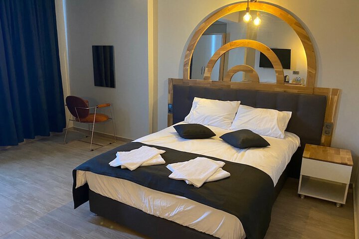 Room 4 of 23