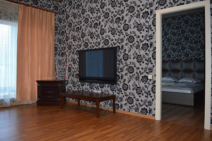 Room 15 of 93