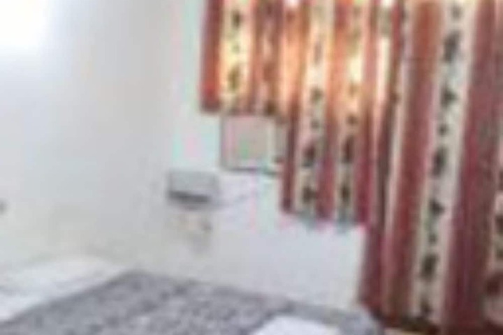 Room 4 of 65